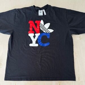 Adidas Originals - T Shirt - Black w/ NYC Logo - Size XL